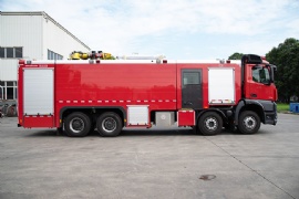 18000L Mercedes-Benz Foam Fire Truck